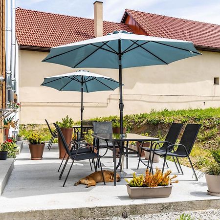 Stylish Apartment With Free Parking Zvolen Exteriör bild