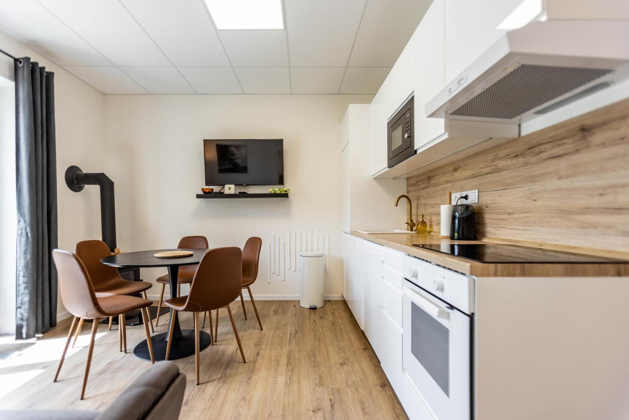 Stylish Apartment With Free Parking Zvolen Exteriör bild